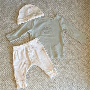 3-Piece Baby Set - Mint Green Top with Neutral Print Pants & Hat